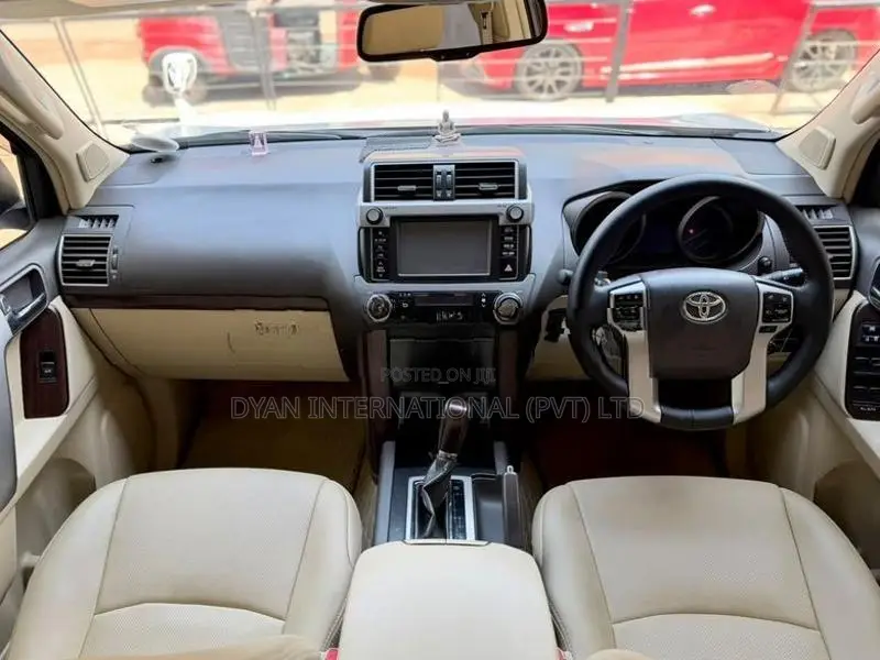 Toyota Land Cruiser Prado TX 2015