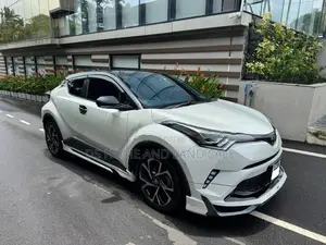 Toyota CHR NGX50 2018