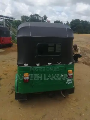 Bajaj RE 2002
