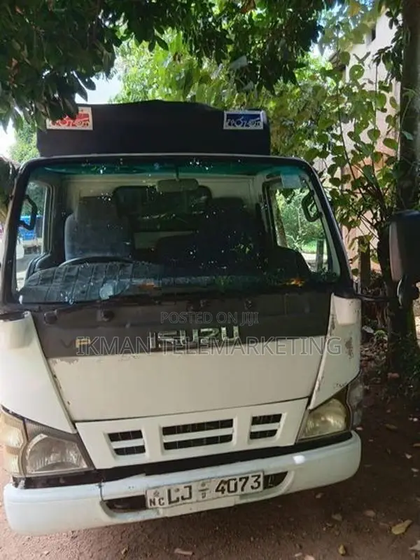 Isuzu PB-NKRBIA 2005