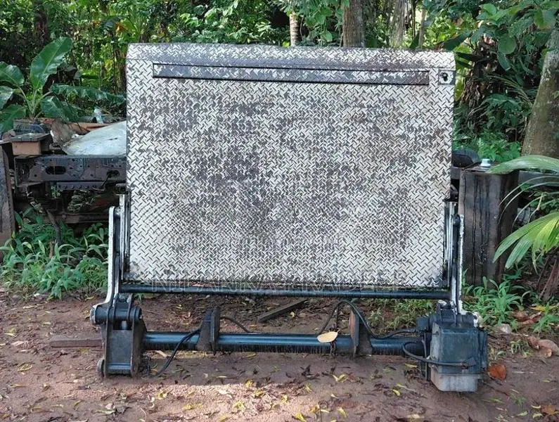 Lorry Jack Door
