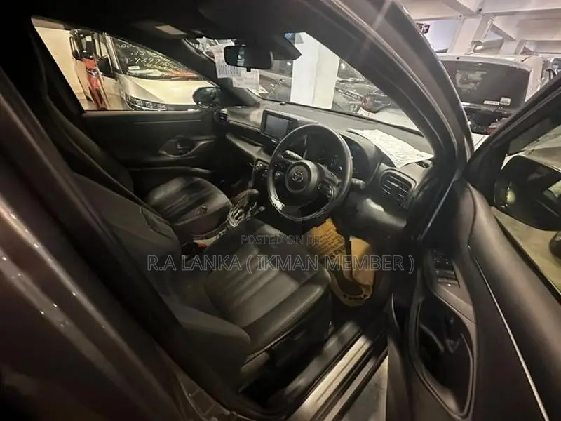 Toyota Yaris X GRADE 2024