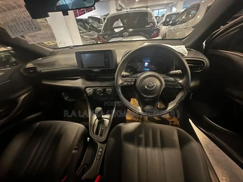 Toyota Yaris X GRADE 2024