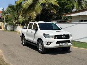 Toyota Hilux 2016