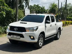 Toyota Hilux 2016