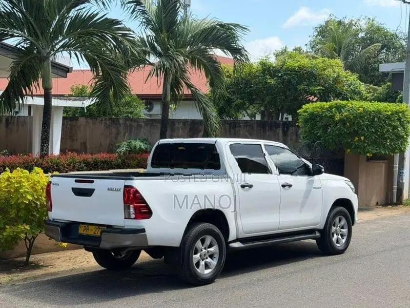 Toyota Hilux 2016