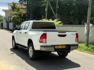 Toyota Hilux 2016