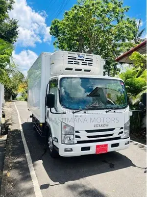 Isuzu Elf 14.5 −30°C Freezer 2021