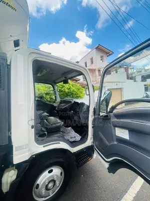Isuzu Elf 14.5 −30°C Freezer 2021