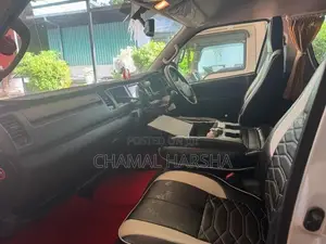 Toyota KDH 2025