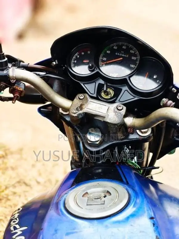 TVS Apache 2006