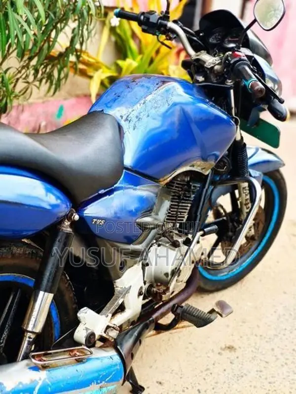 TVS Apache 2006