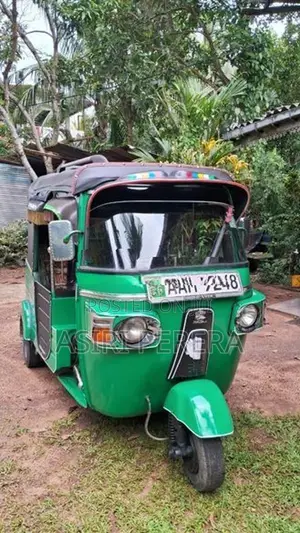 Bajaj RE 2013
