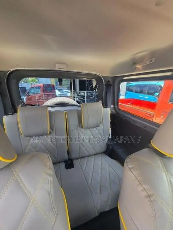 Suzuki Jimny 2024