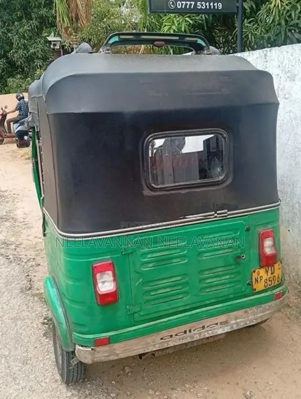 Bajaj RE 2011
