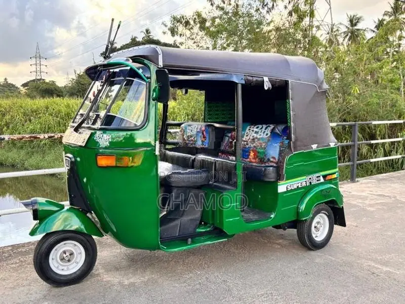 Bajaj RE 2003