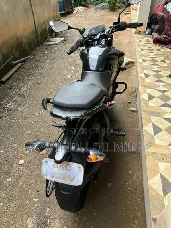 Bajaj Pulsar N160 2025