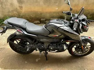 Bajaj Pulsar N160 2025