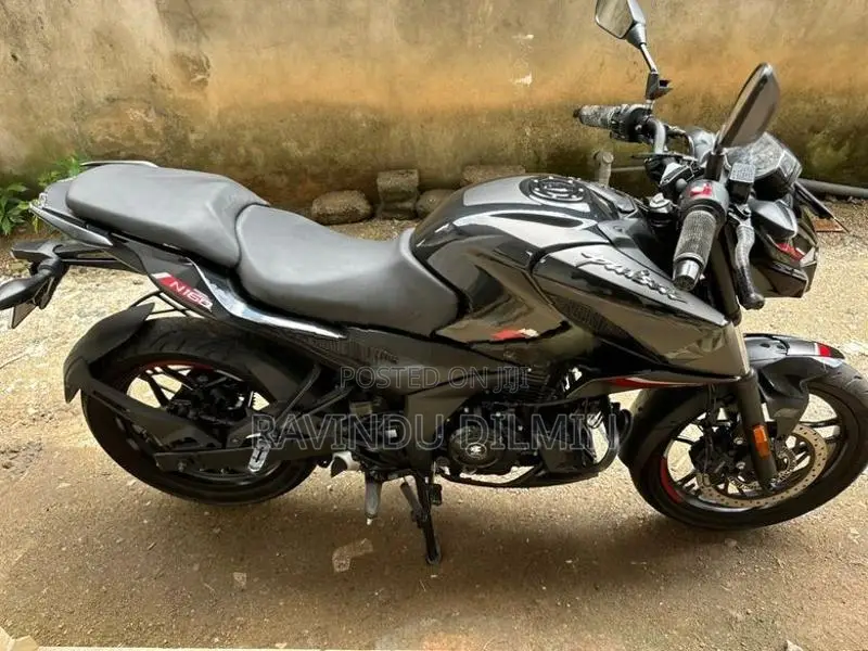 Bajaj Pulsar N160 2025