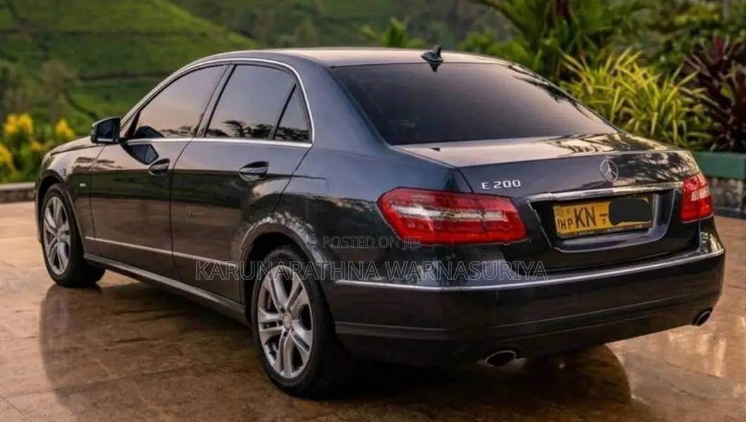 Mercedes Benz E200 2011