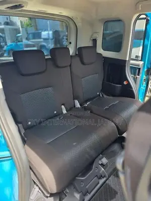 Toyota Roomy 2024