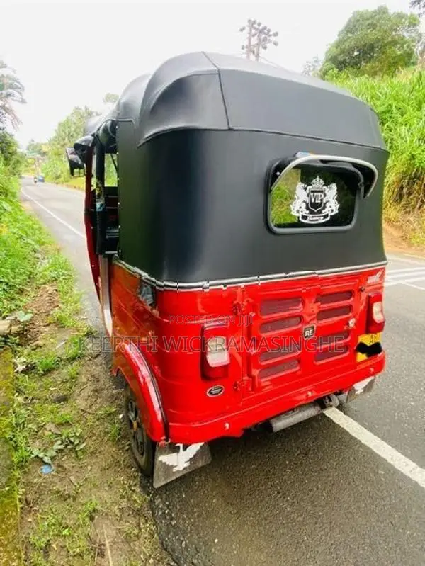 Bajaj RE Three Wheeler 2019