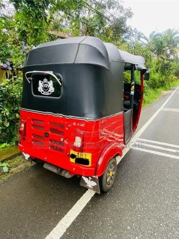 Bajaj RE Three Wheeler 2019