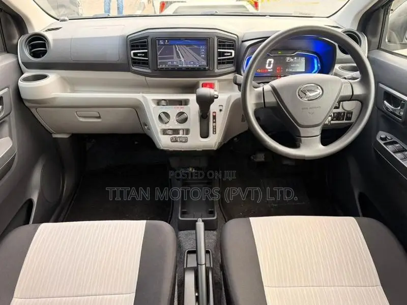 Daihatsu Mira SA III 2025