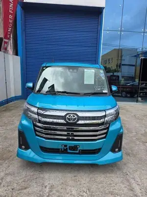 Toyota Roomy Custom GT 2024