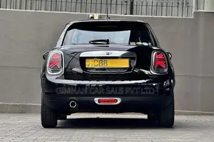 BMW Mini Cooper F55 2018