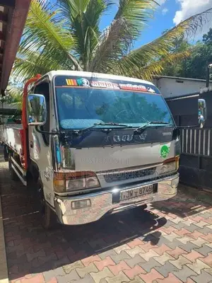 Isuzu NPR71H 4HG1 2001