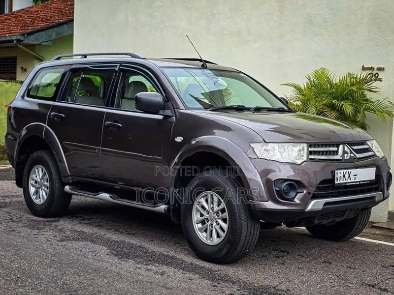 Mitsubishi Montero Sport 2014