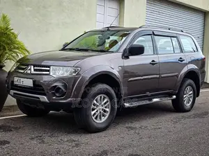 Mitsubishi Montero Sport 2014