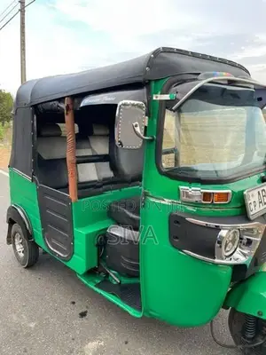 Bajaj RE 2016