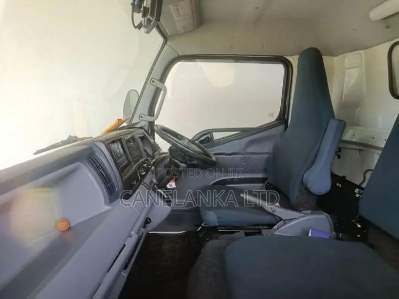 Mitsubishi Fuso 2015