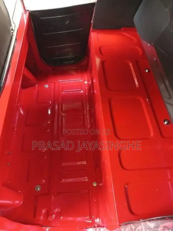 Bajaj RE 2011