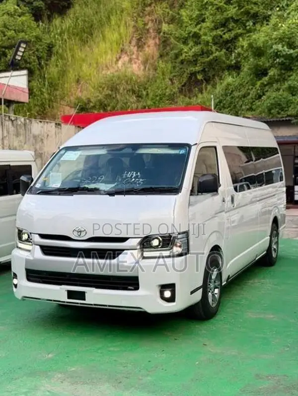 Toyota GDH 223 KDH High Roof 2026
