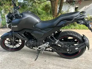 Yamaha Fzs V4 2025