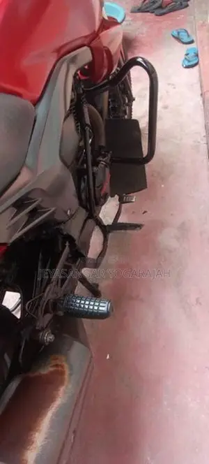 Honda CB Trigger 2016