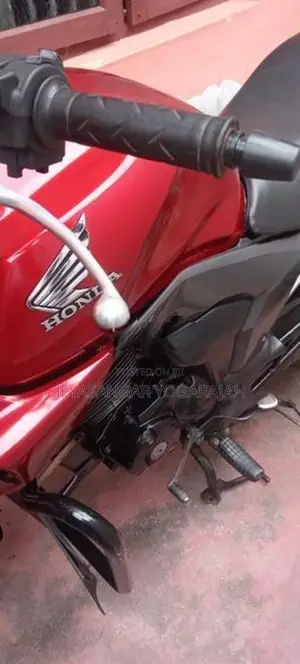 Honda CB Trigger 2016