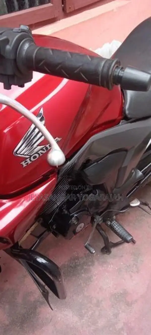 Honda CB Trigger 2016