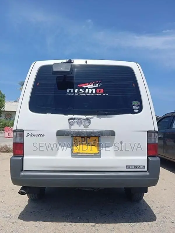 Nissan Vanette 2006