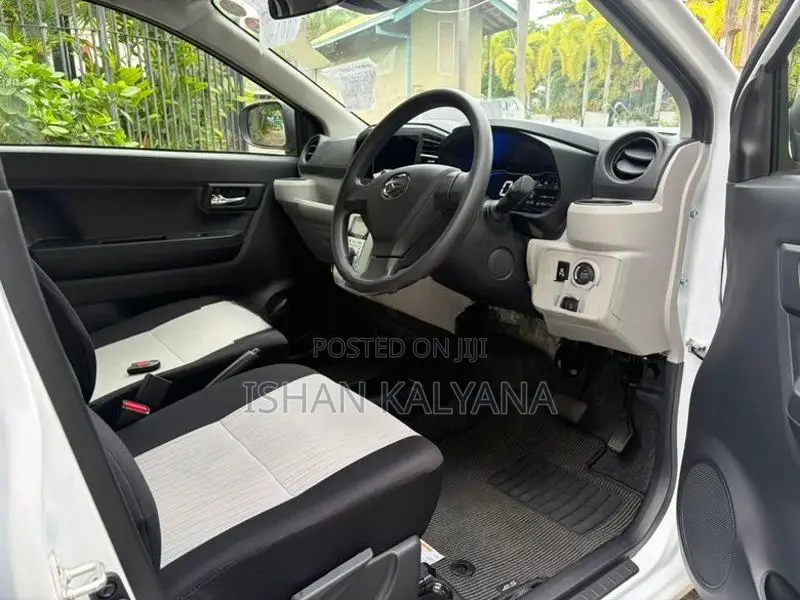 Daihatsu Mira G Grade 2025