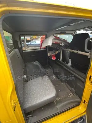 Isuzu Elf CrewCab