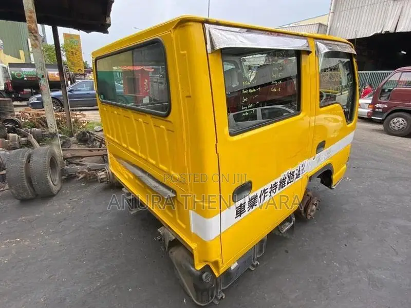 Isuzu Elf CrewCab