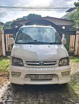 Toyota Noah 1999 Van (Used)