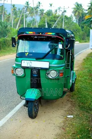 Bajaj RE 205 2011 Three Wheel (Used)