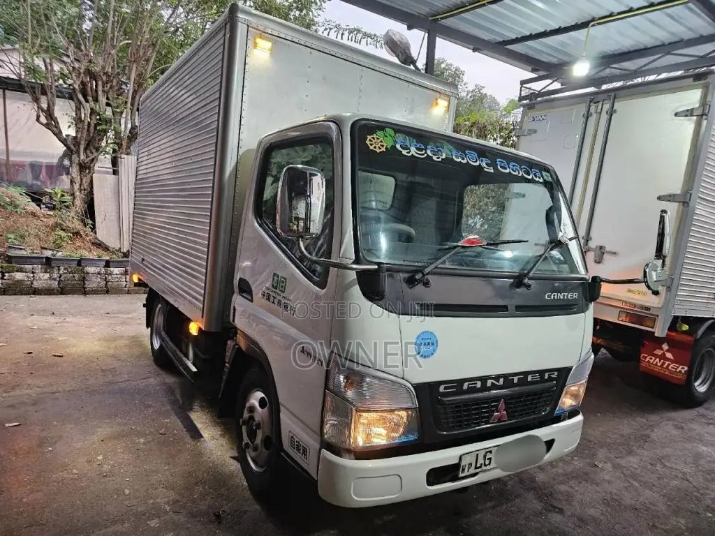 Mitsubishi CANTER 4D33 2009 Lorry (Used)