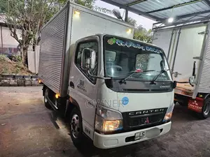 Mitsubishi CANTER 4D33 2009 Lorry (Used)
