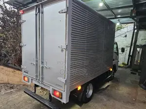Mitsubishi CANTER 4D33 2009 Lorry (Used)